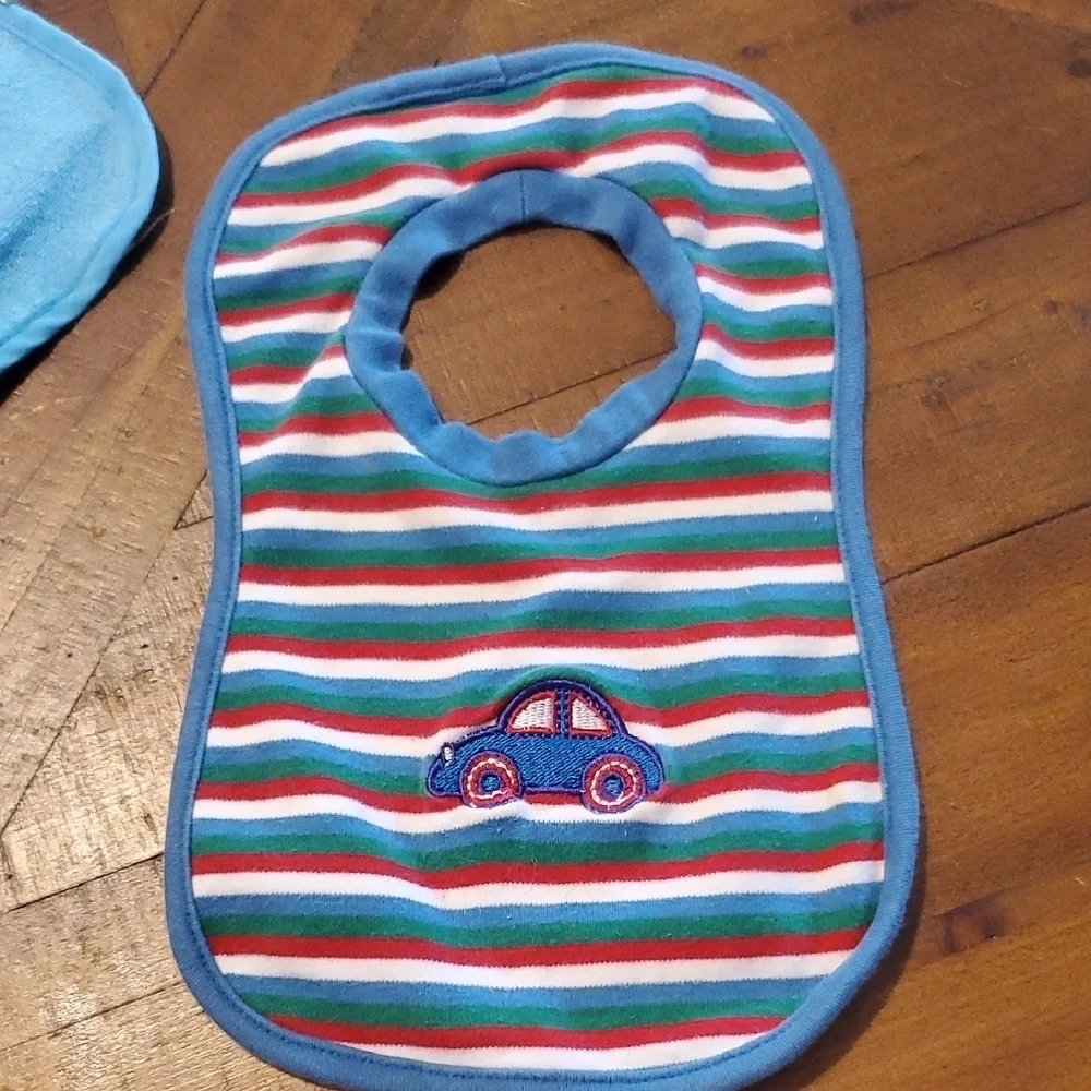 🐻 6 Assorted Baby Bibs